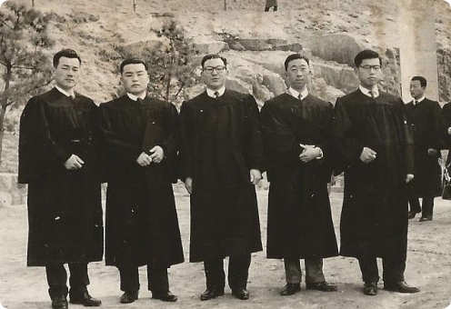 1961.03 김용호 회장 대학 졸업식